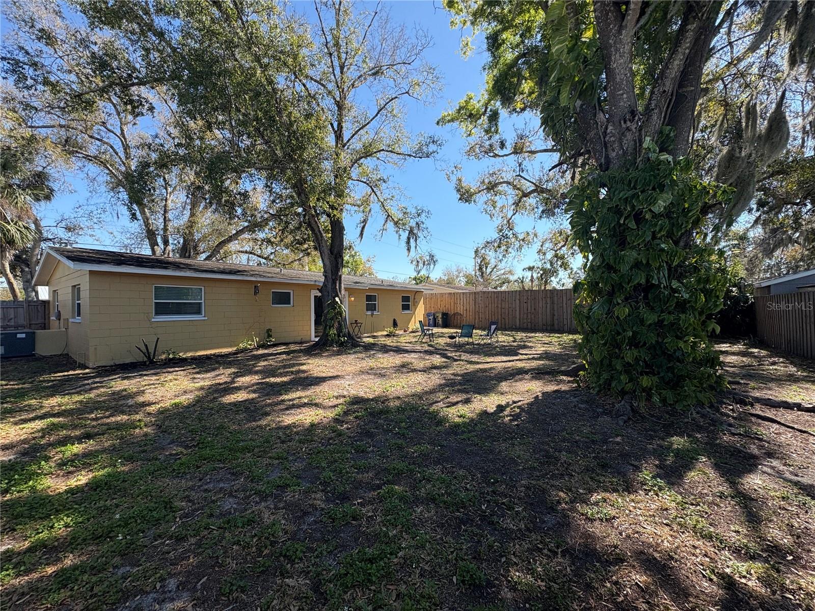 LAKE SARASOTA - Residential