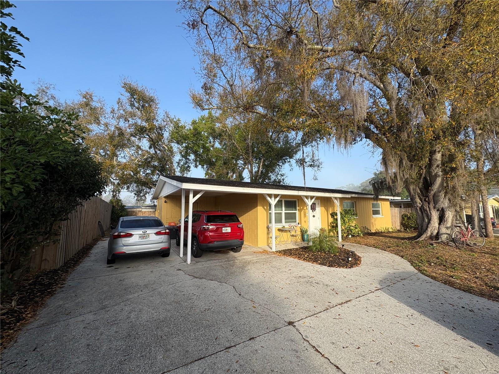 LAKE SARASOTA - Residential