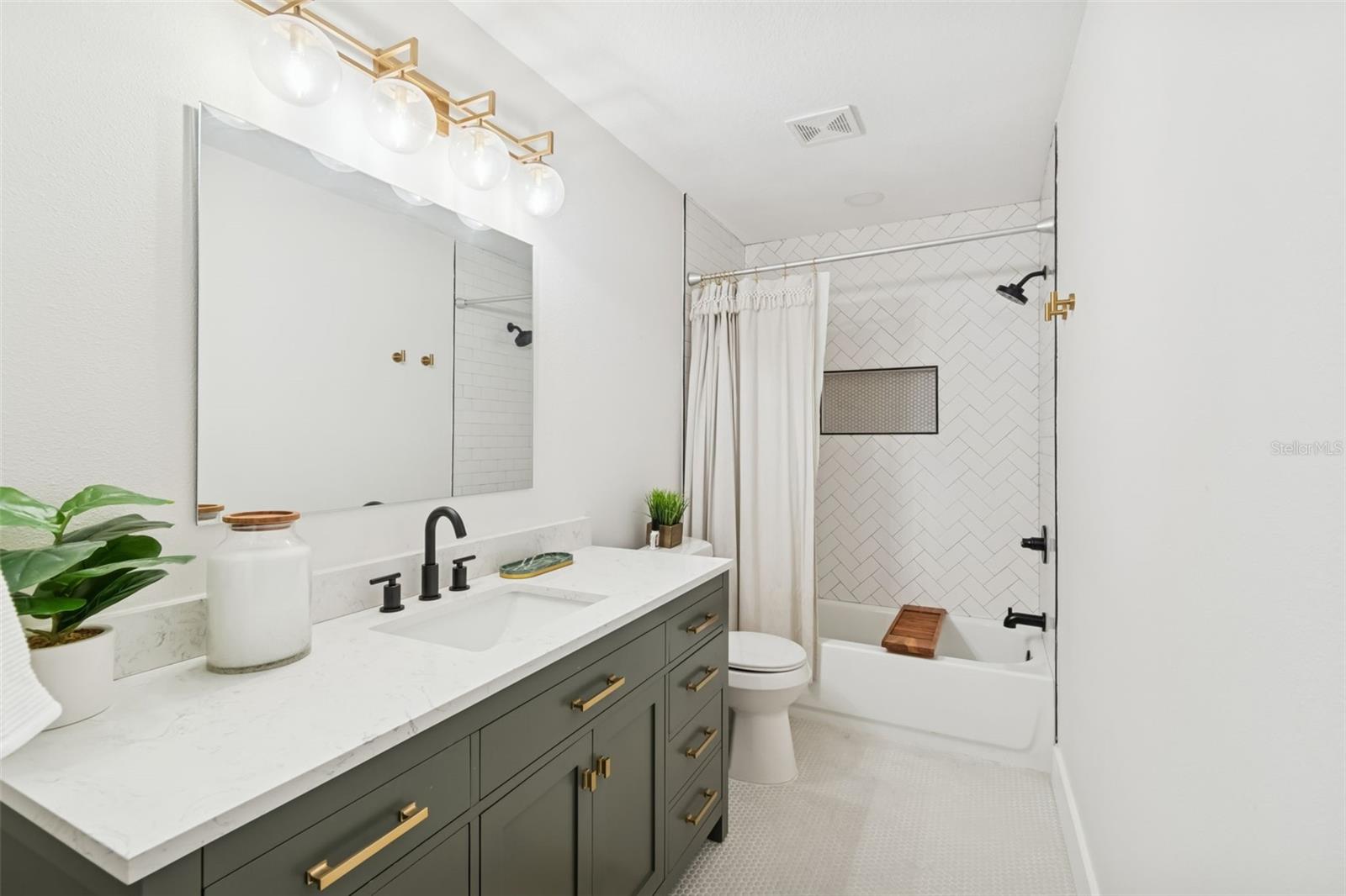 NORTHDALE SEC R - Residential