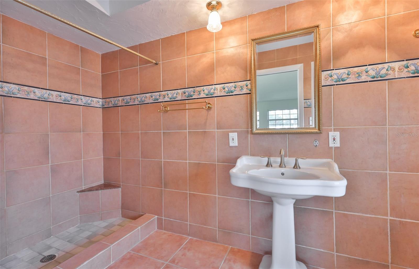 BAY CREST PARK UNIT 16 - Residential