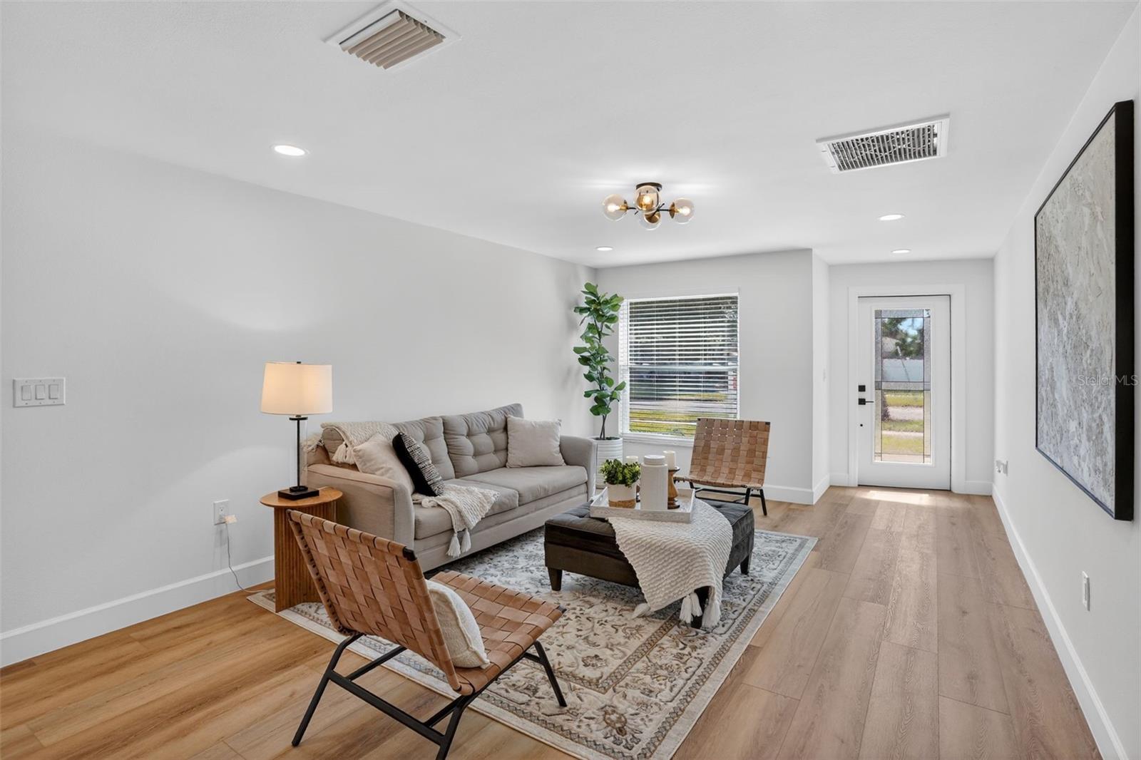 1735 CONNECTICUT AVENUE NE