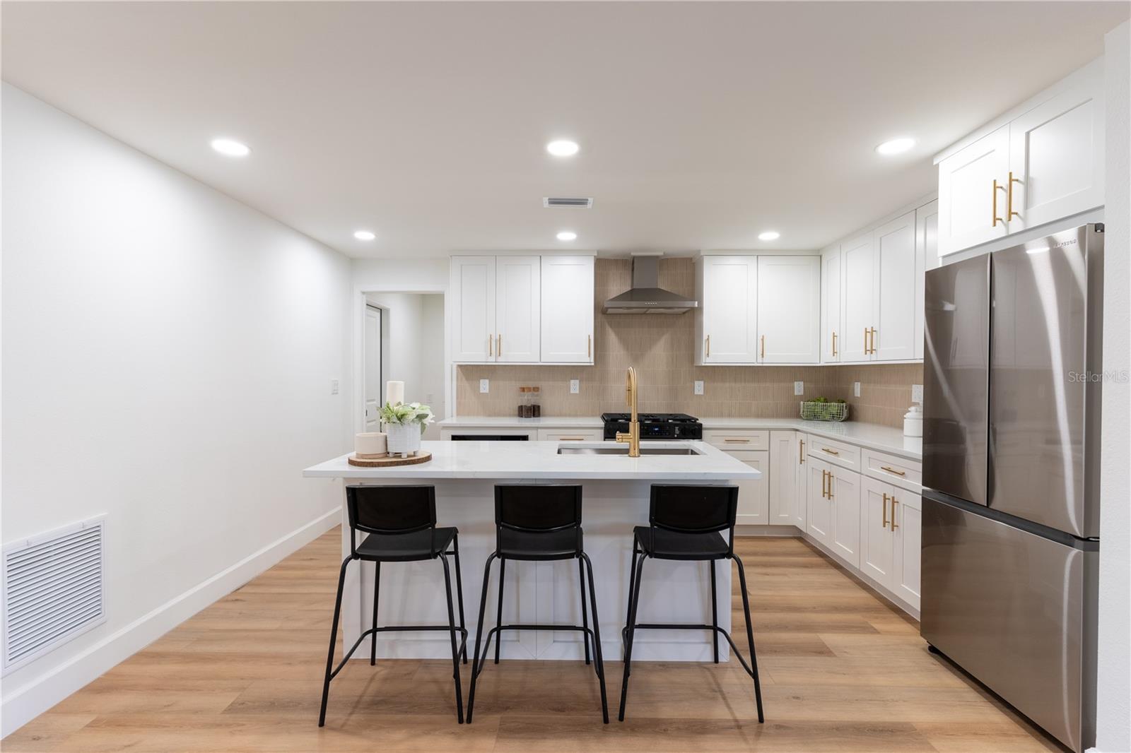 1735 CONNECTICUT AVENUE NE