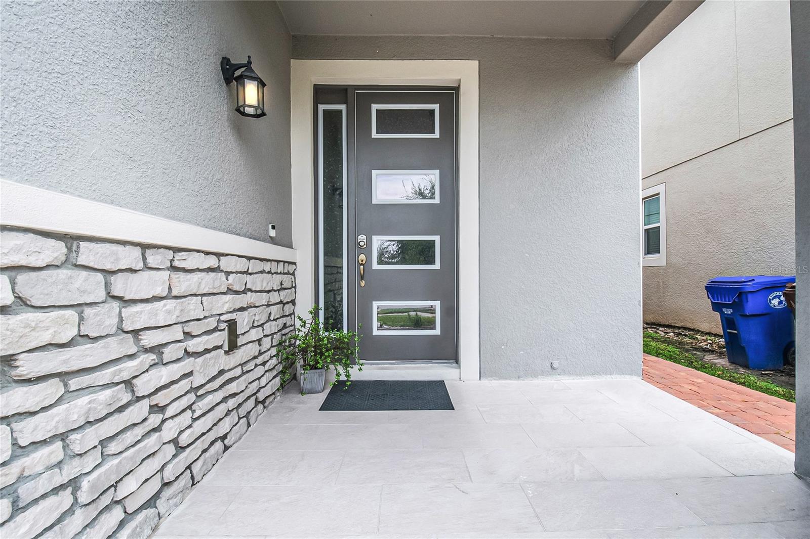 2495 RAPOLLO DRIVE