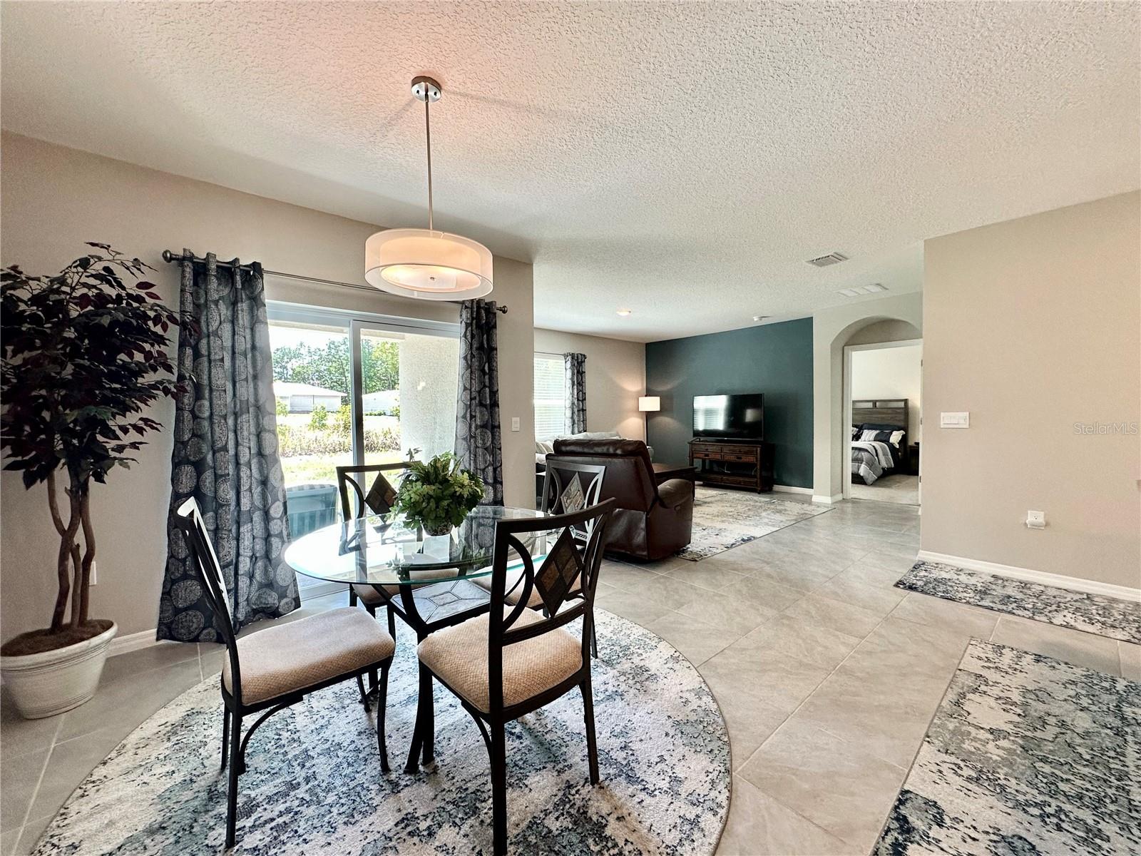 LAKE DIAMOND NORTH - Residential