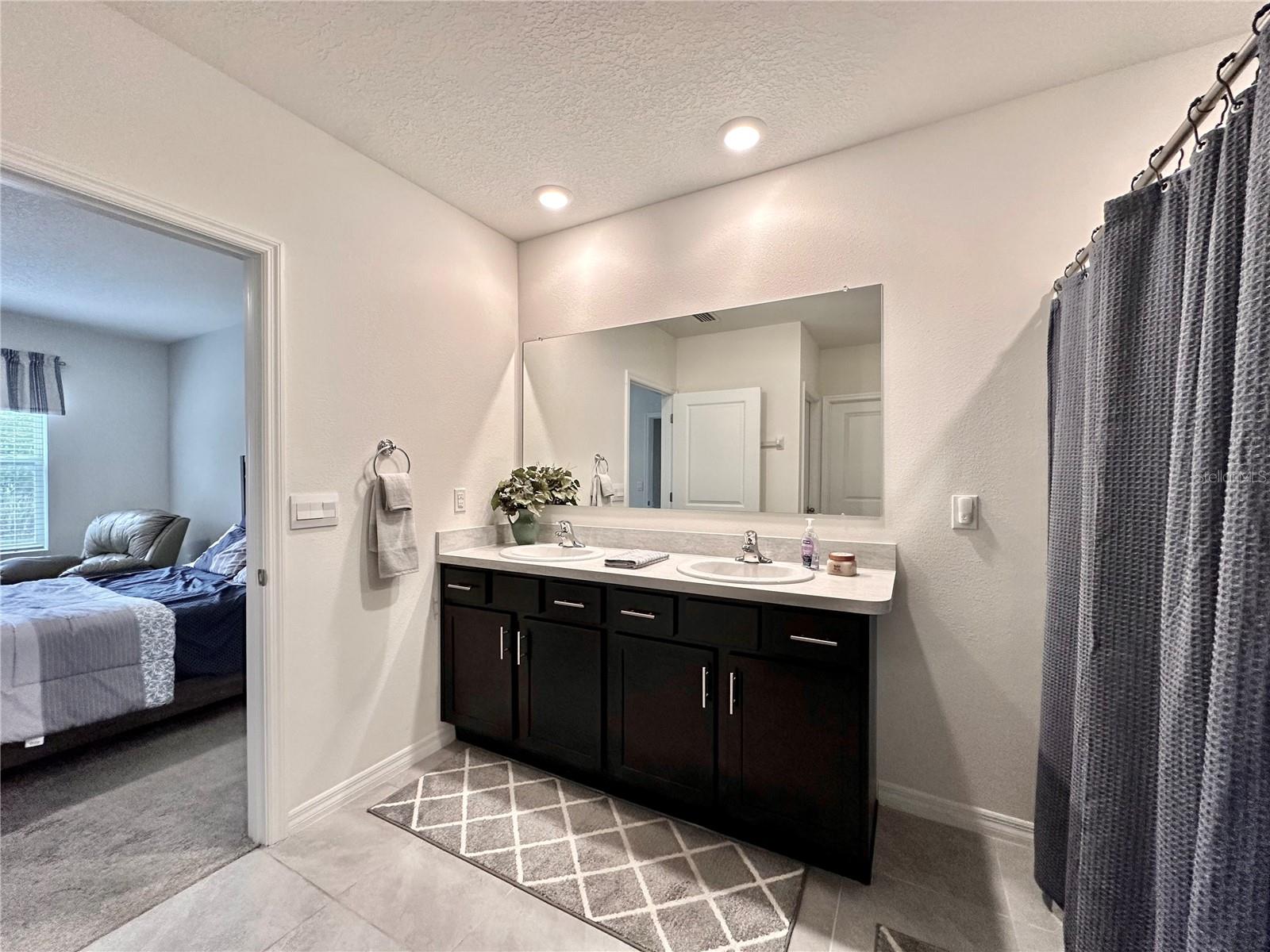 LAKE DIAMOND NORTH - Residential