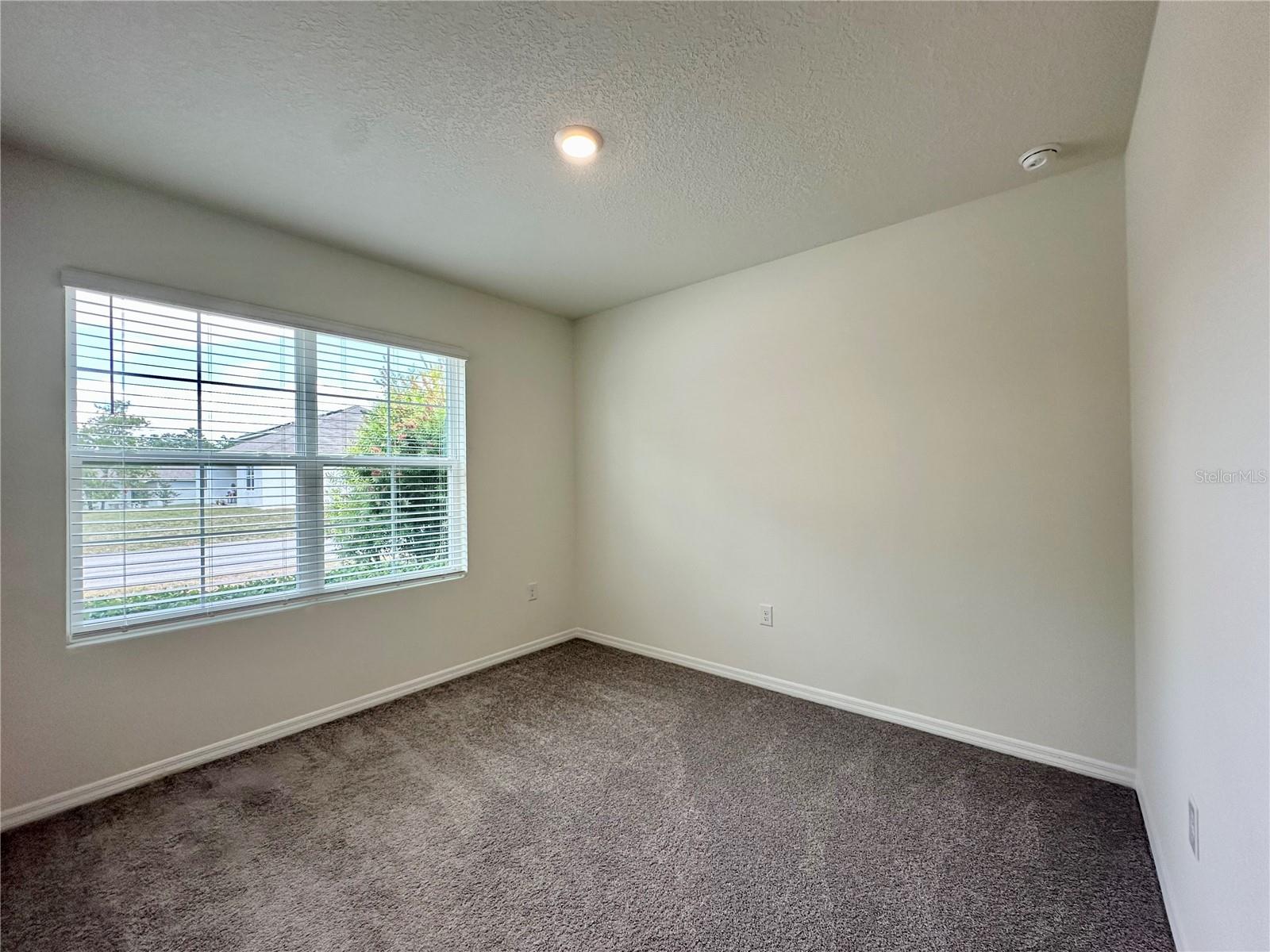 LAKE DIAMOND NORTH - Residential