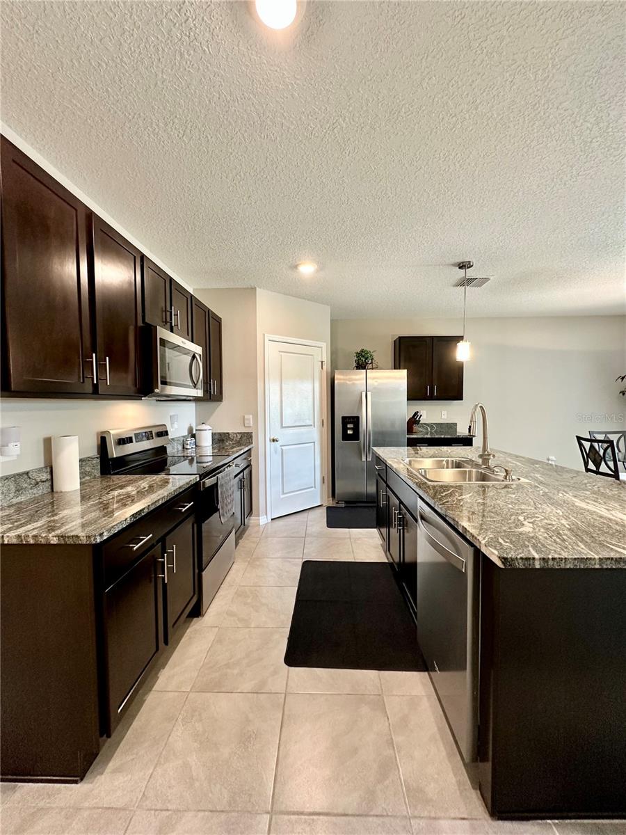 LAKE DIAMOND NORTH - Residential