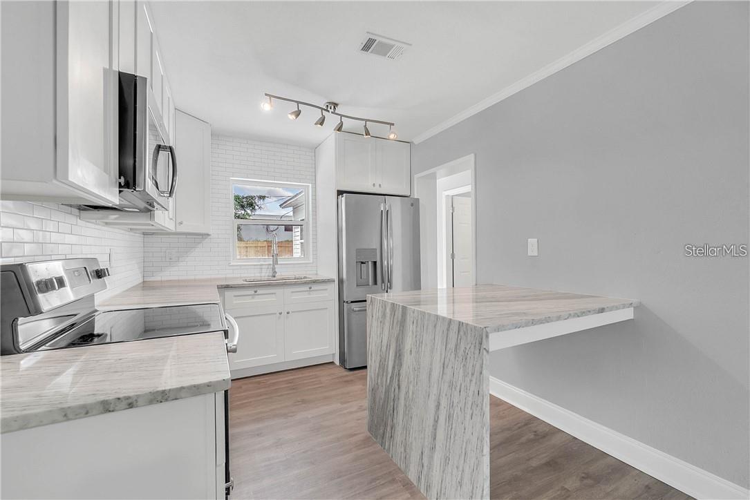 COLLEGE COURT SUB - Residential Lease