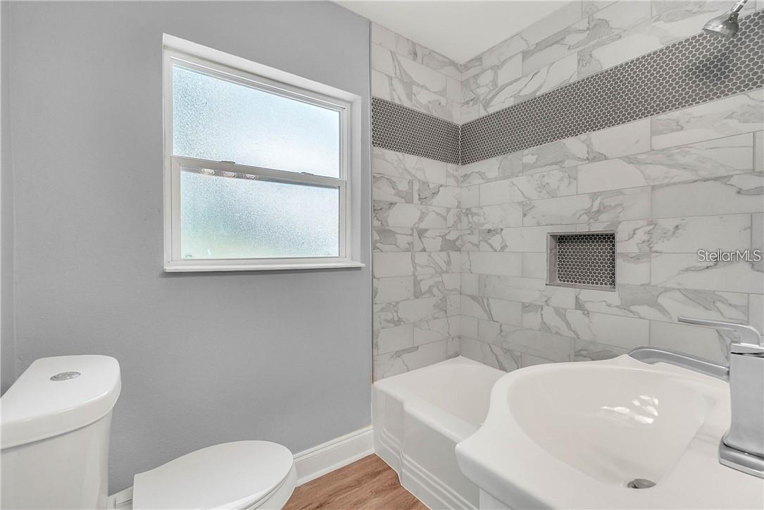 COLLEGE COURT SUB - Residential Lease