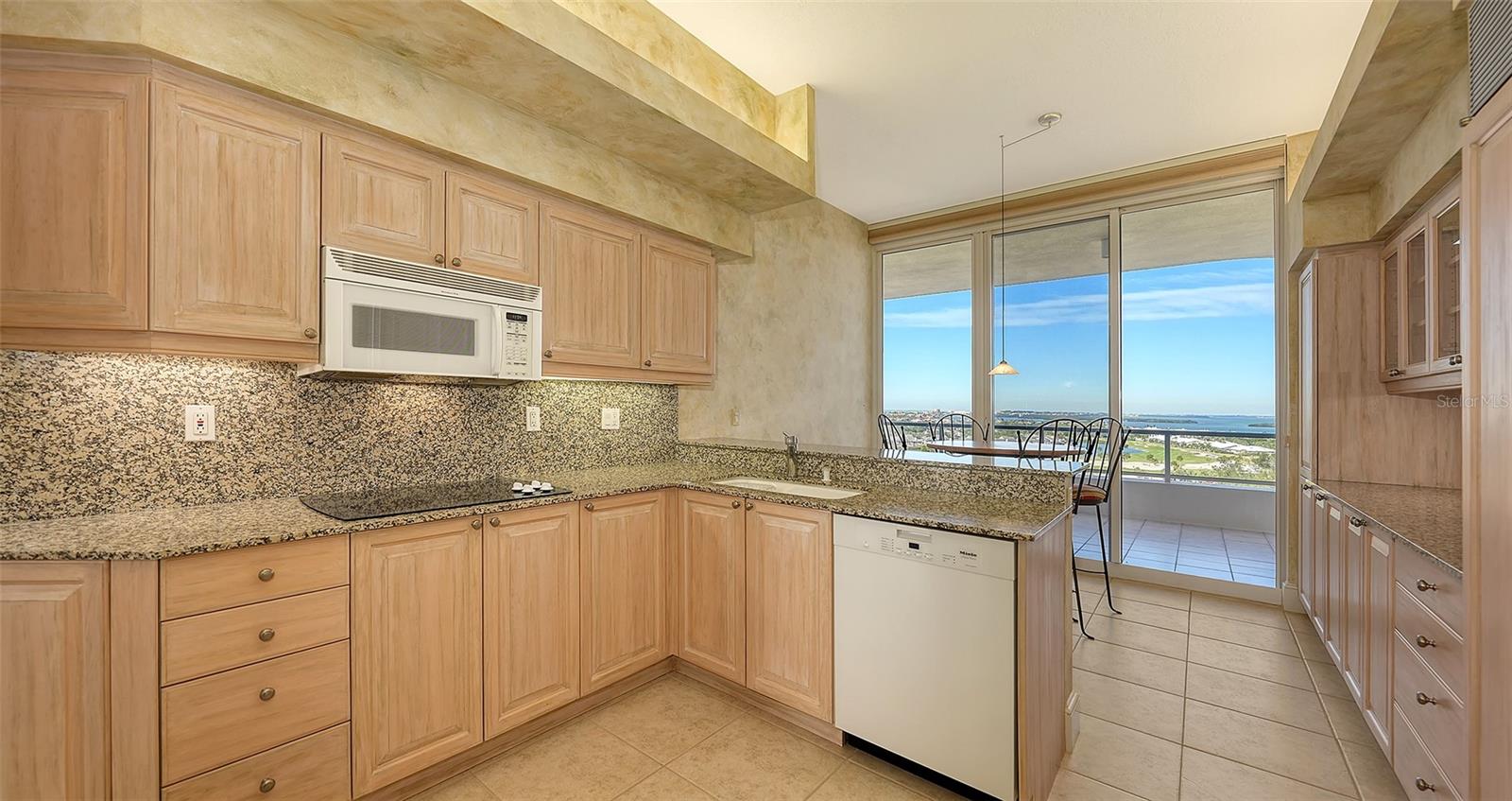GRAND BAY 4 - Residential