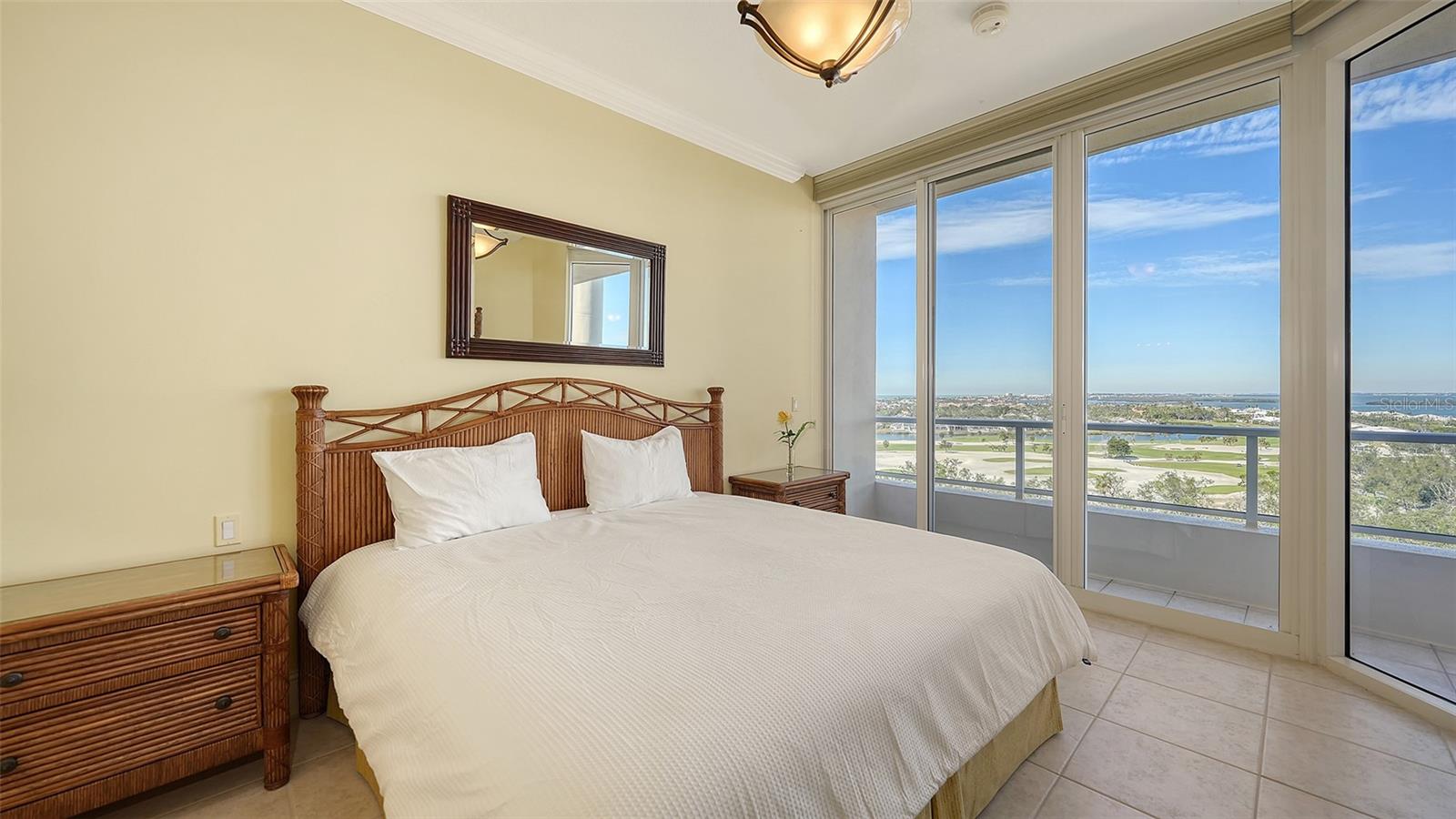 GRAND BAY 4 - Residential