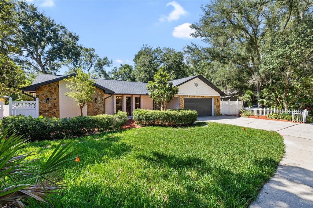 Photo of 76 Bay Woods Drive, Safety Harbor, FL 34695 (MLS # TB8540141)