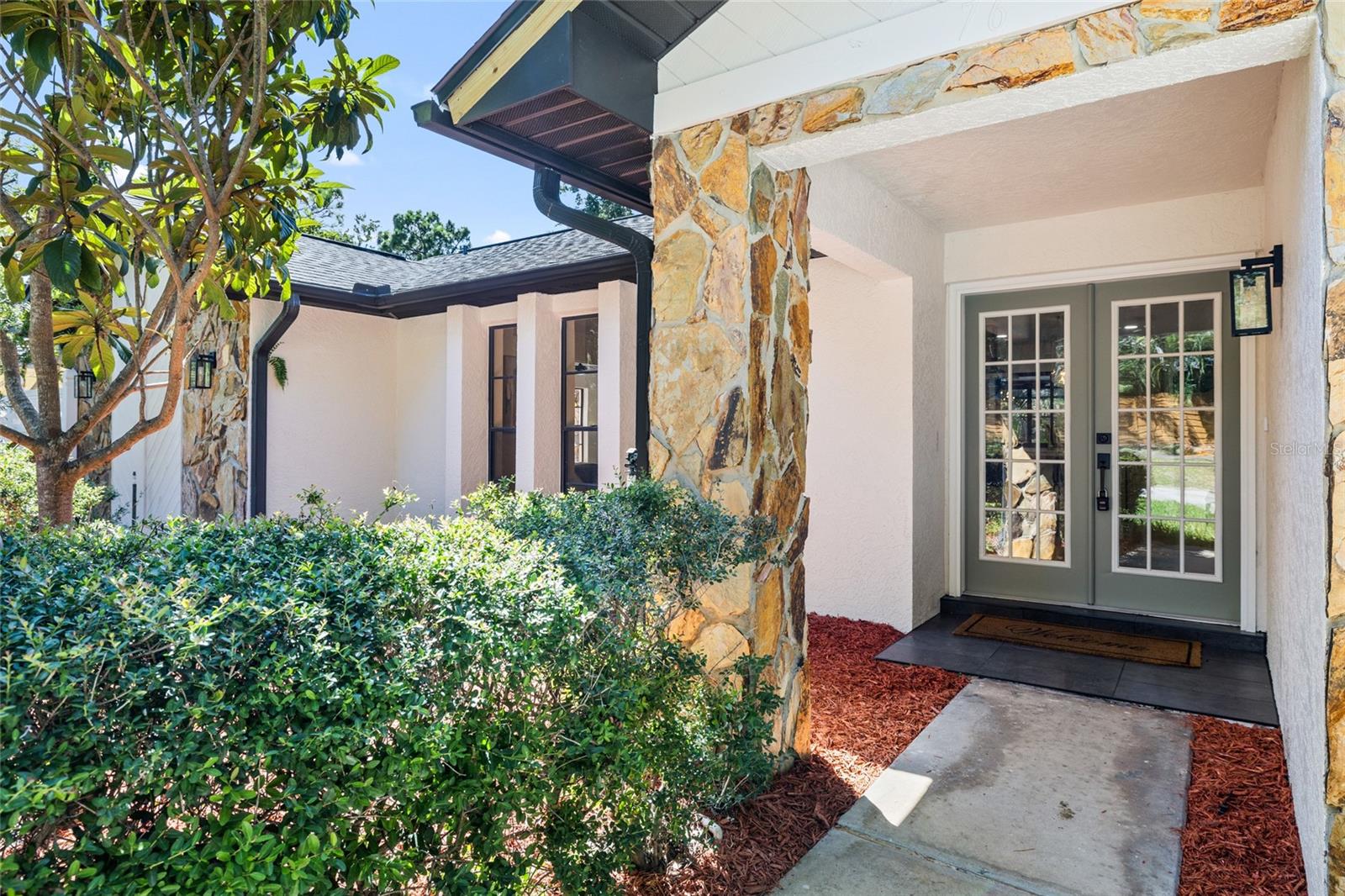 76 BAY WOODS DRIVE