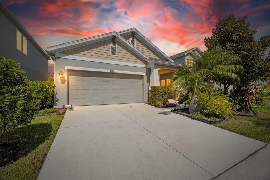 Photo of 6138 Voyagers Place, Apollo Beach, FL 33572 (MLS # TB8430504)
