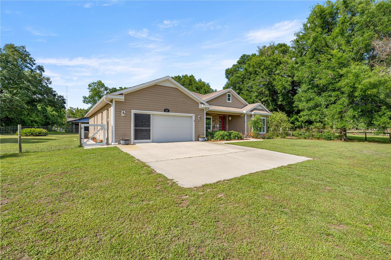 ROLLING RANCHETTES - Residential