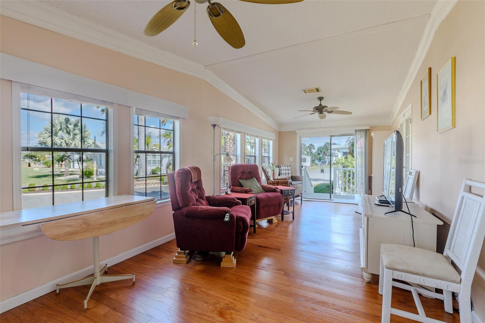 2100 KINGS HIGHWAY 21