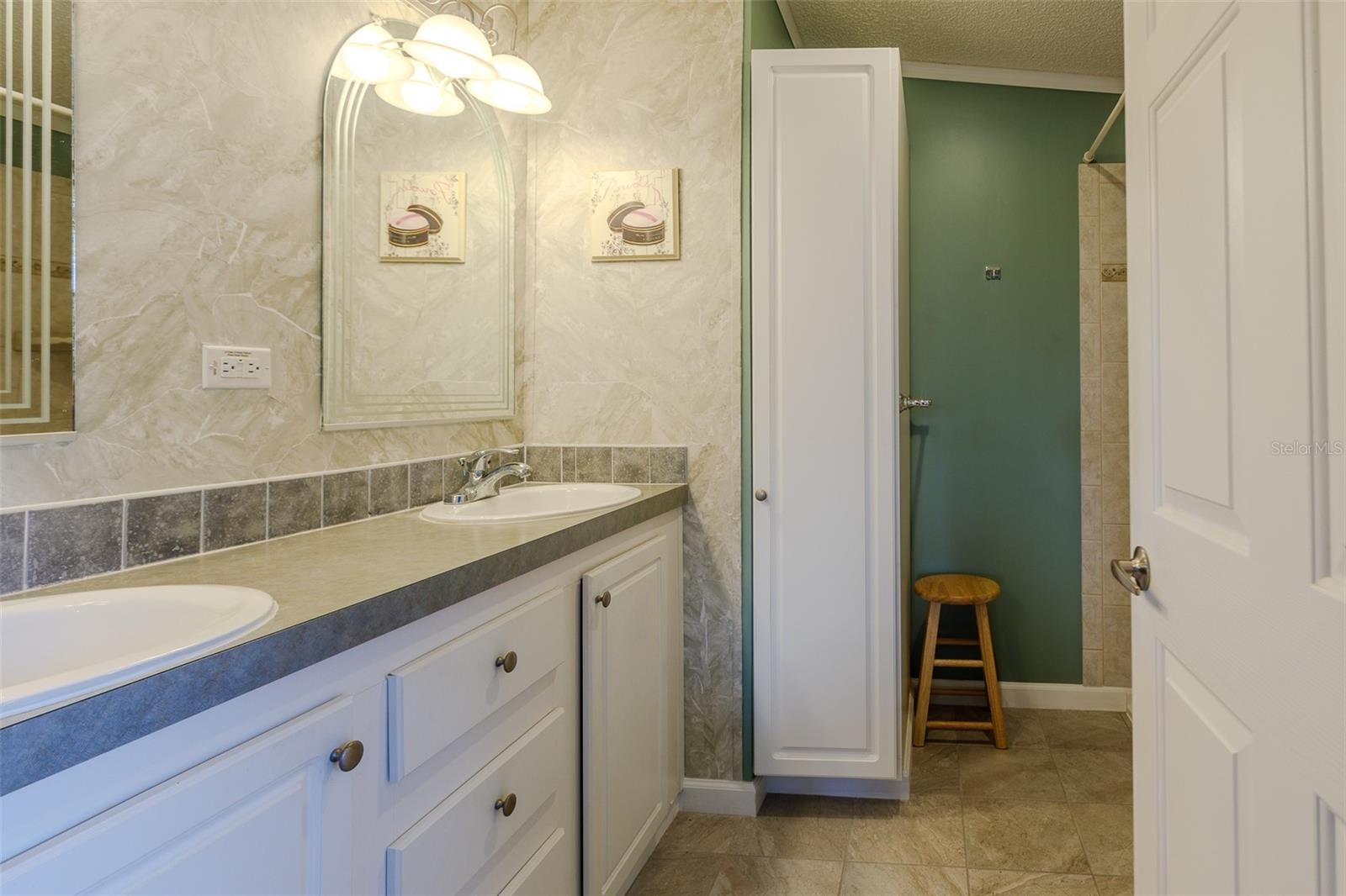 MAPLE LEAF ESTATES - Residential