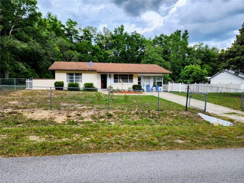 Photo of 19729 SW Lark Drive, Dunnellon, FL 34431 (MLS # OM725171)