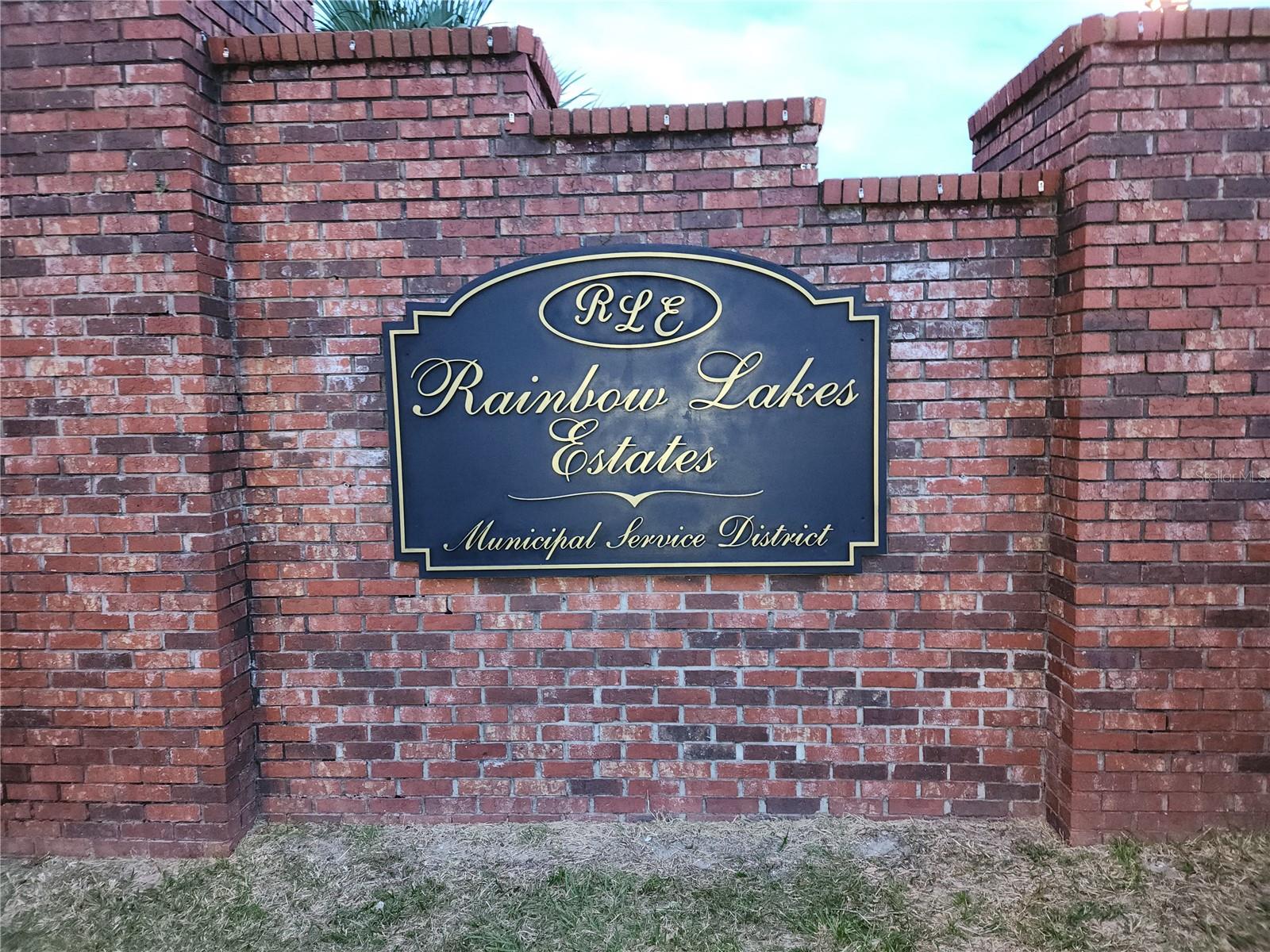RAINBOW LAKES ESTATES - Residential