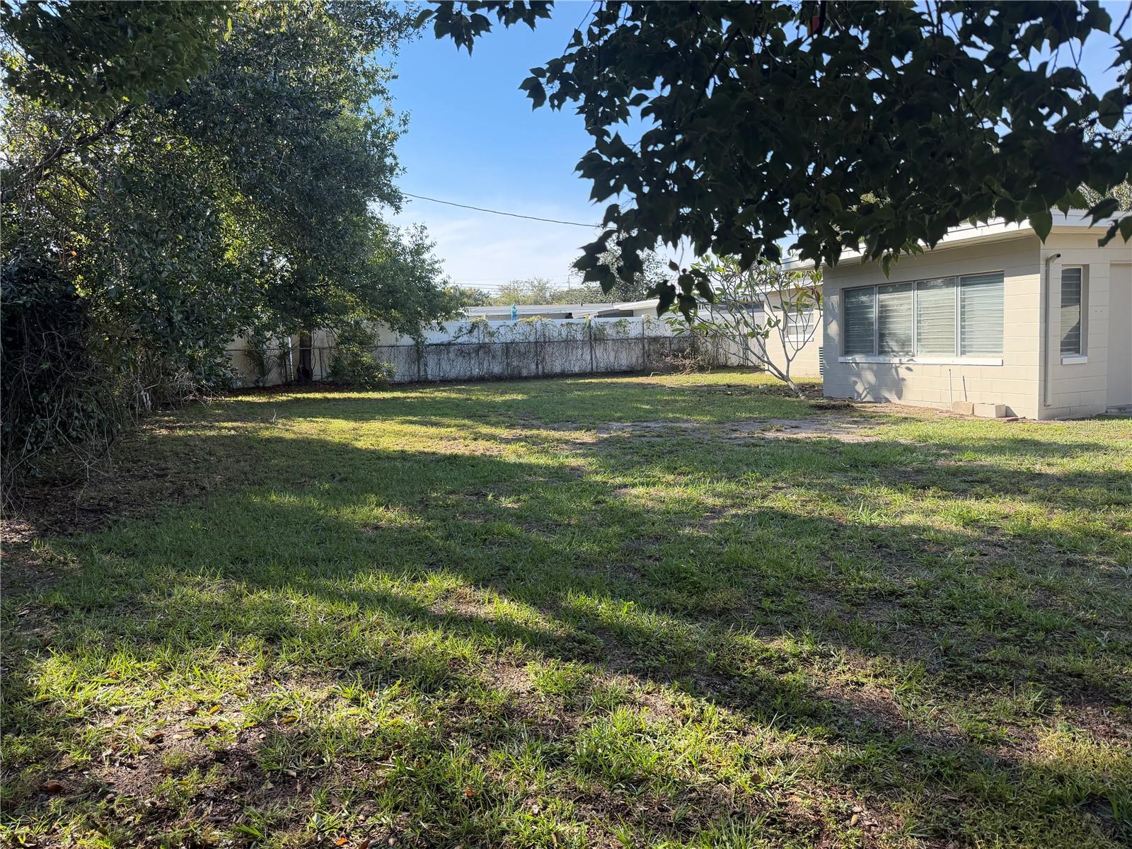 DOVER SHORES FIFTH ADD - Residential