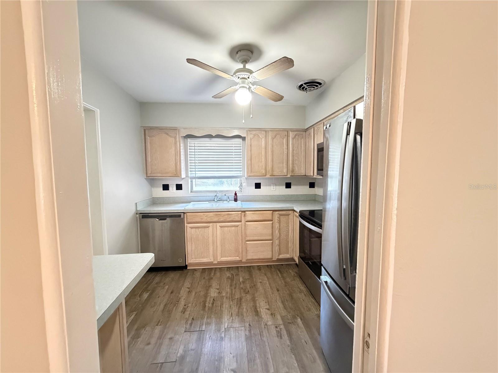 DOVER SHORES FIFTH ADD - Residential