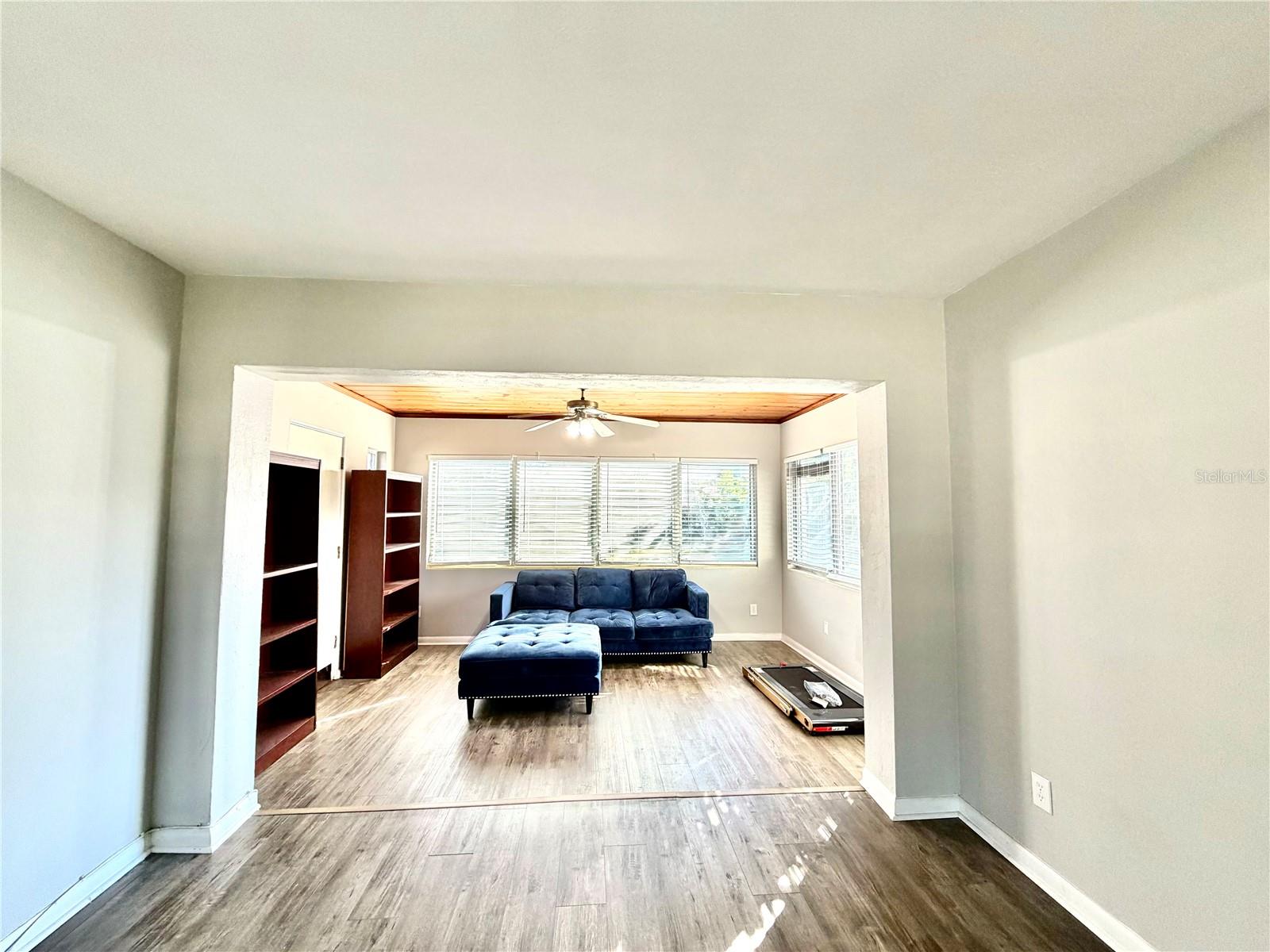 DOVER SHORES FIFTH ADD - Residential