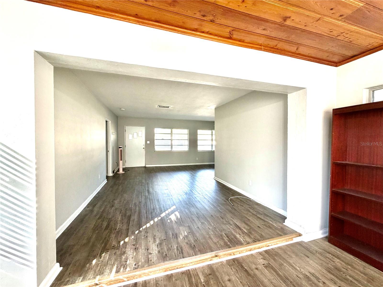 DOVER SHORES FIFTH ADD - Residential