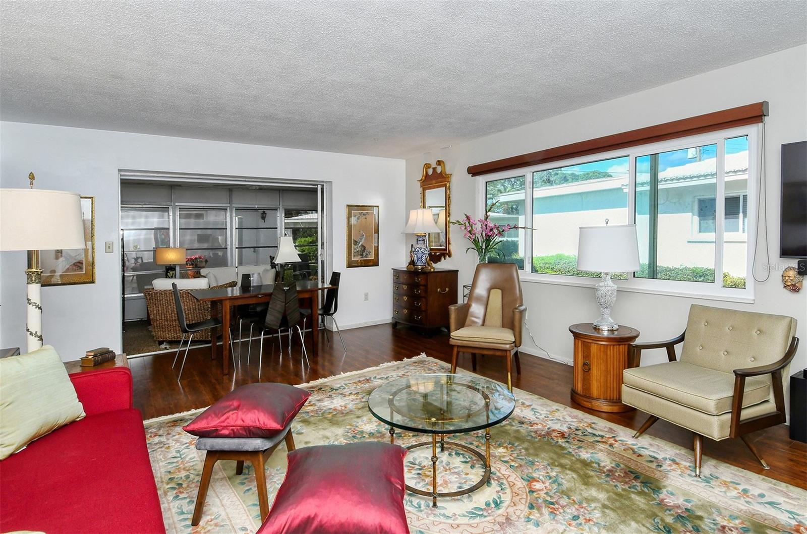 STRATHMORE VILLA SEC 01 - Residential