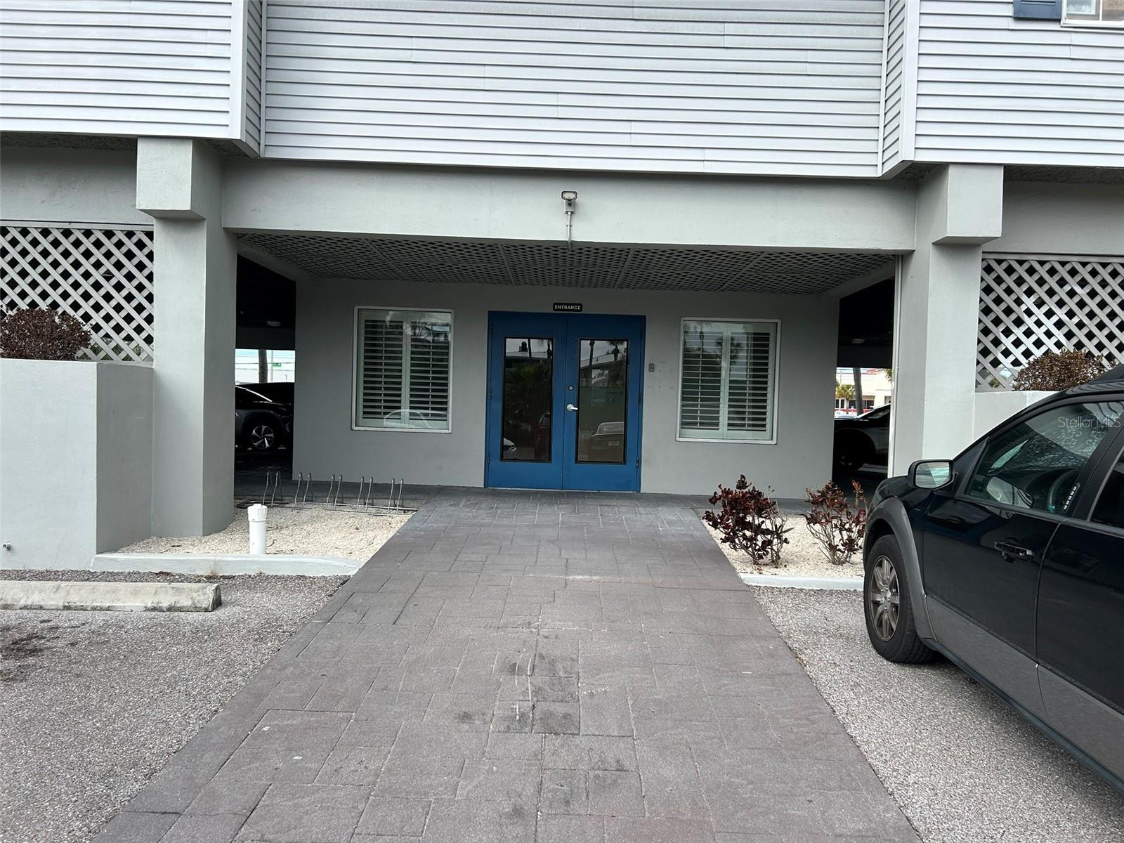 ANNA MARIA SQUARE - Commercial Lease