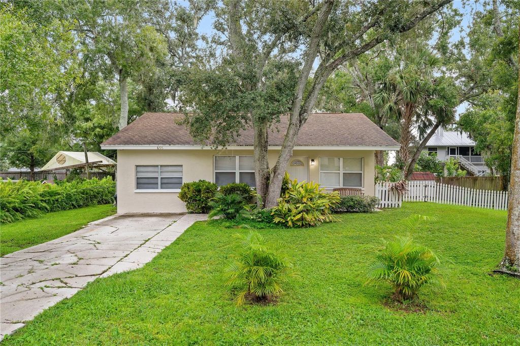 Photo of 655 Hand Avenue, Sarasota, FL 34232 (MLS # A4664516)