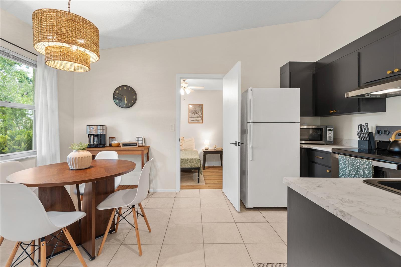 CRESTLINE - Residential