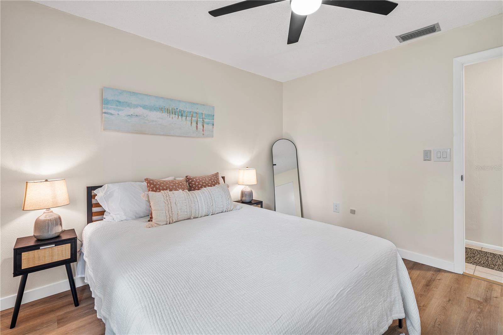 CRESTLINE - Residential