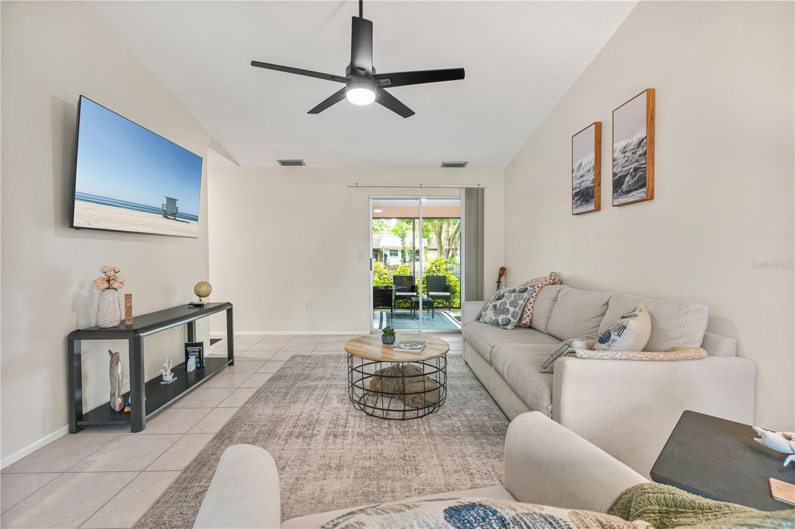 CRESTLINE - Residential