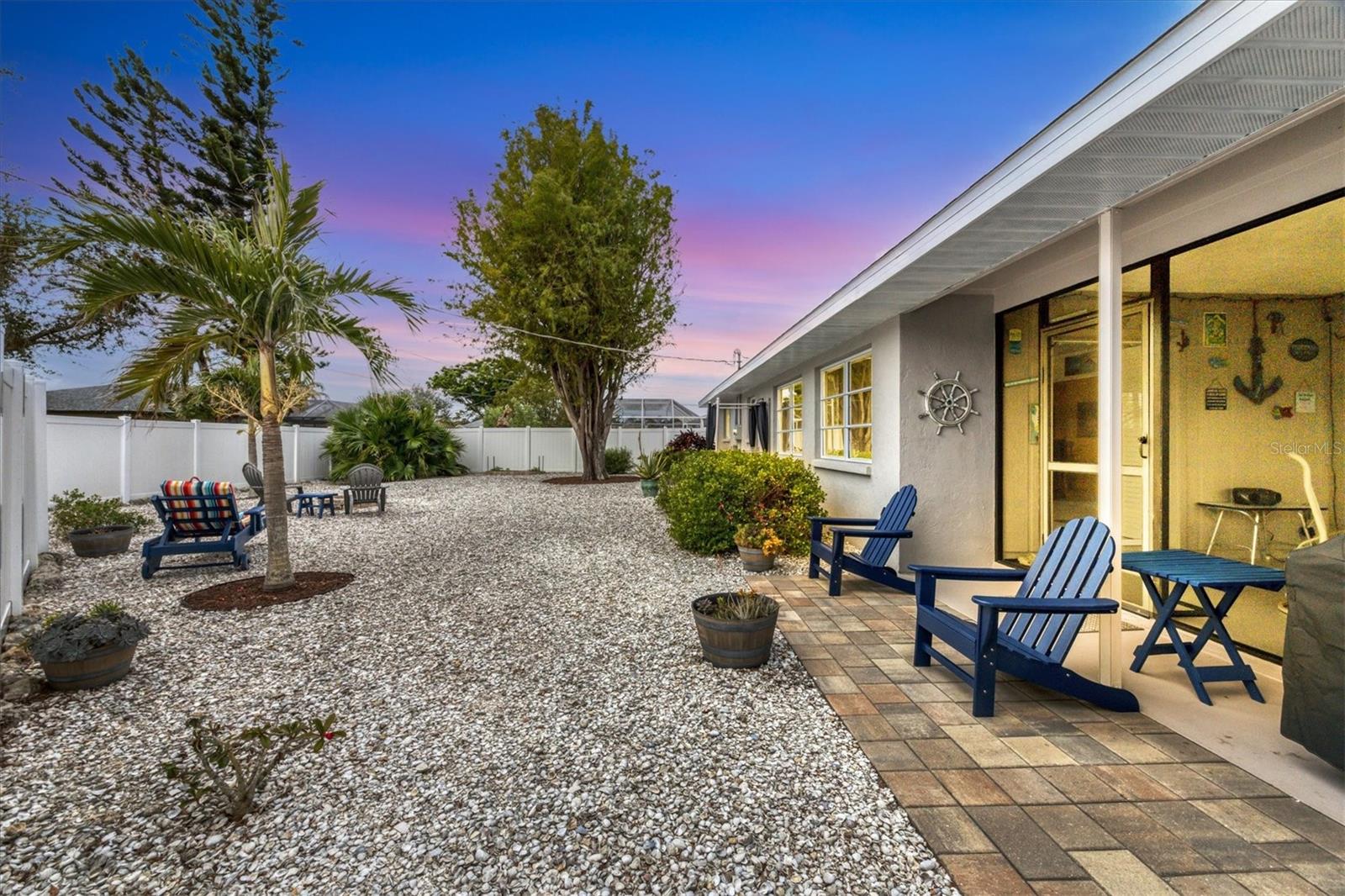 1035 OLEANDER STREET