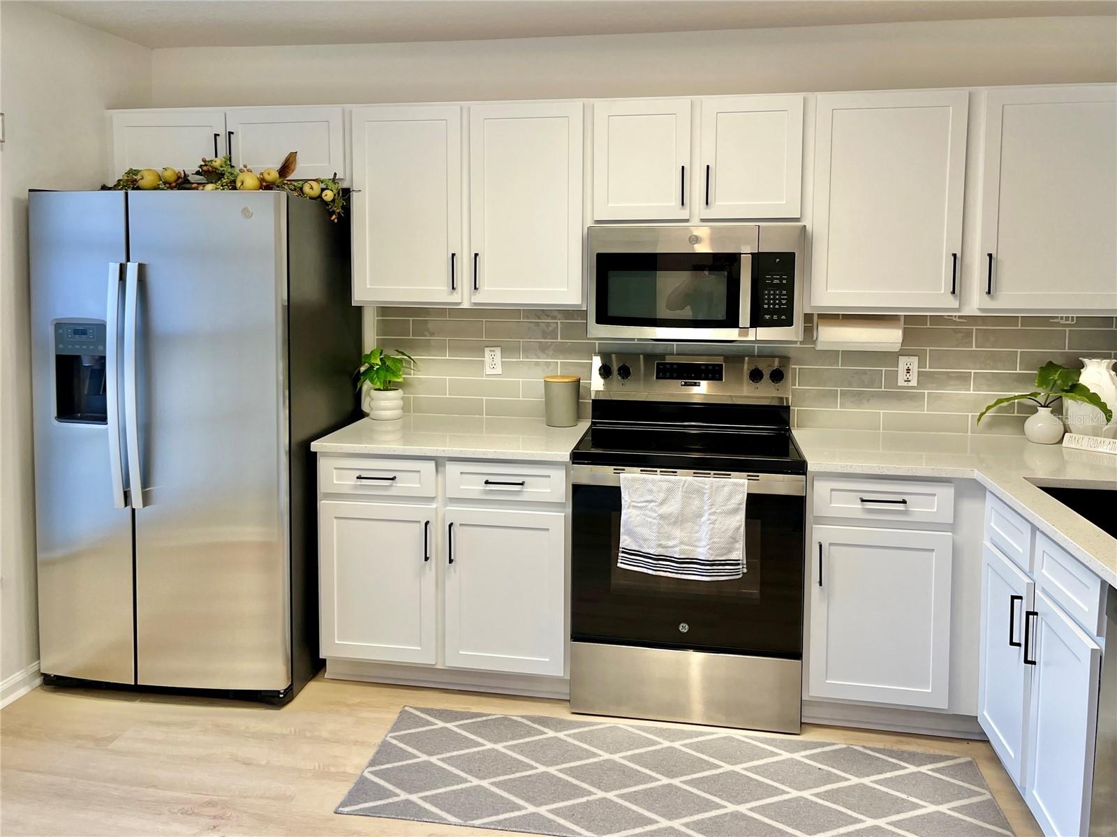 CYPRESS LAKE PH 1 - Residential