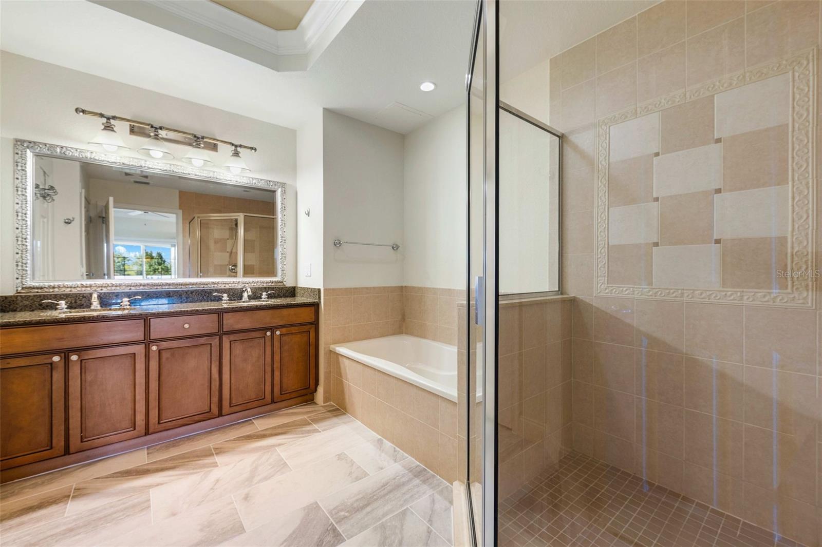 VILLAS AT REUNION SQUARE CONDO PH 2 - Residential Lease