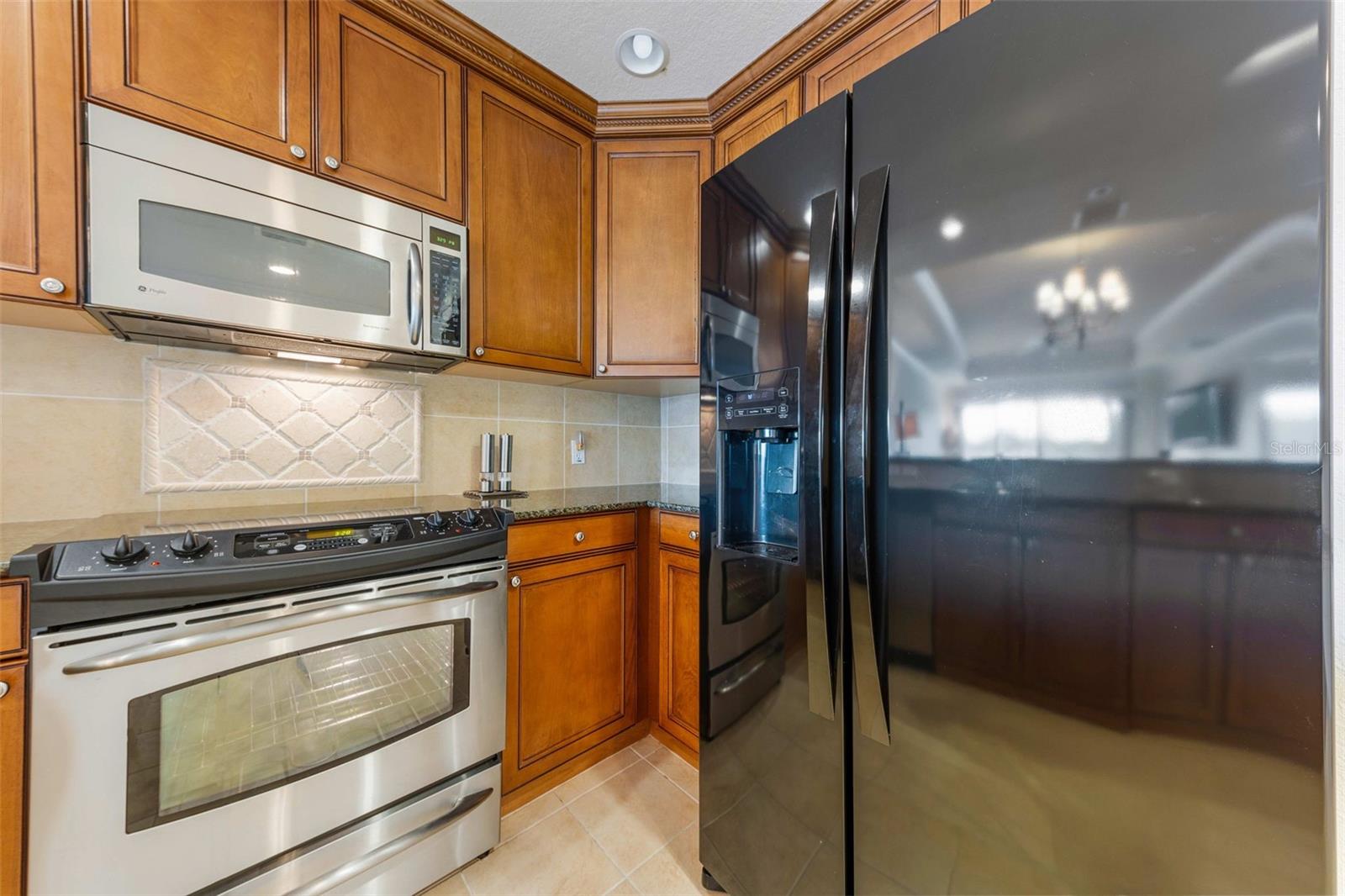 VILLAS AT REUNION SQUARE CONDO PH 2 - Residential Lease