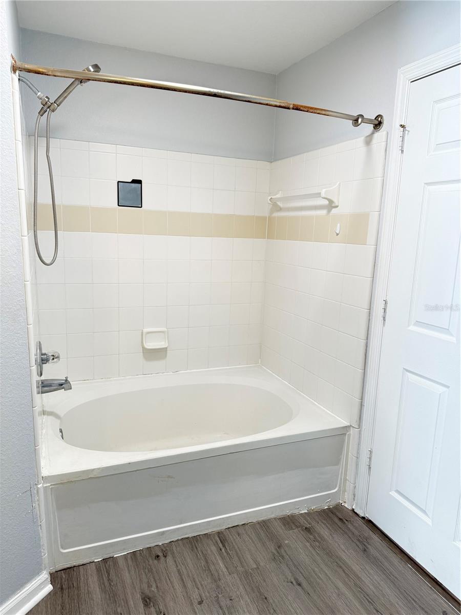 BARRINGTON PARK CONDO - Residential