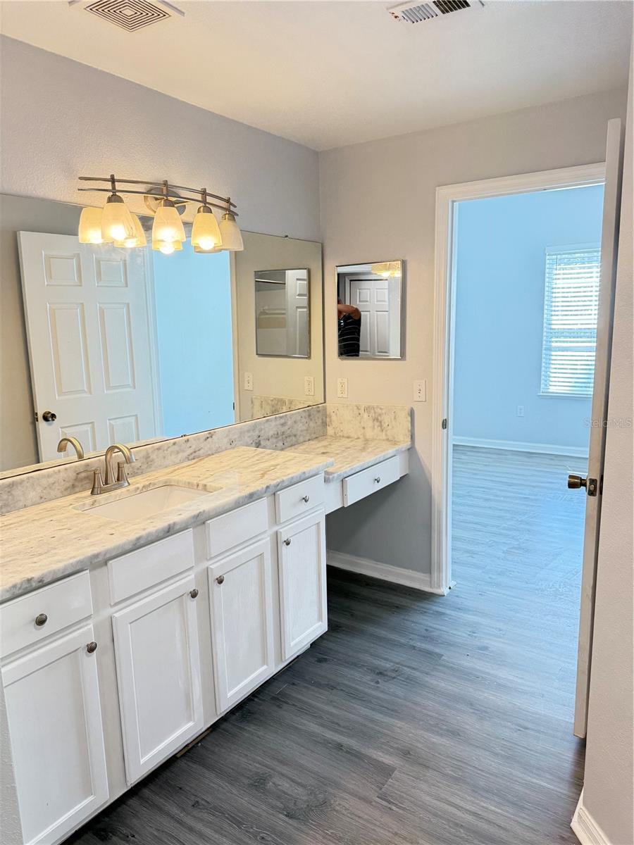 BARRINGTON PARK CONDO - Residential