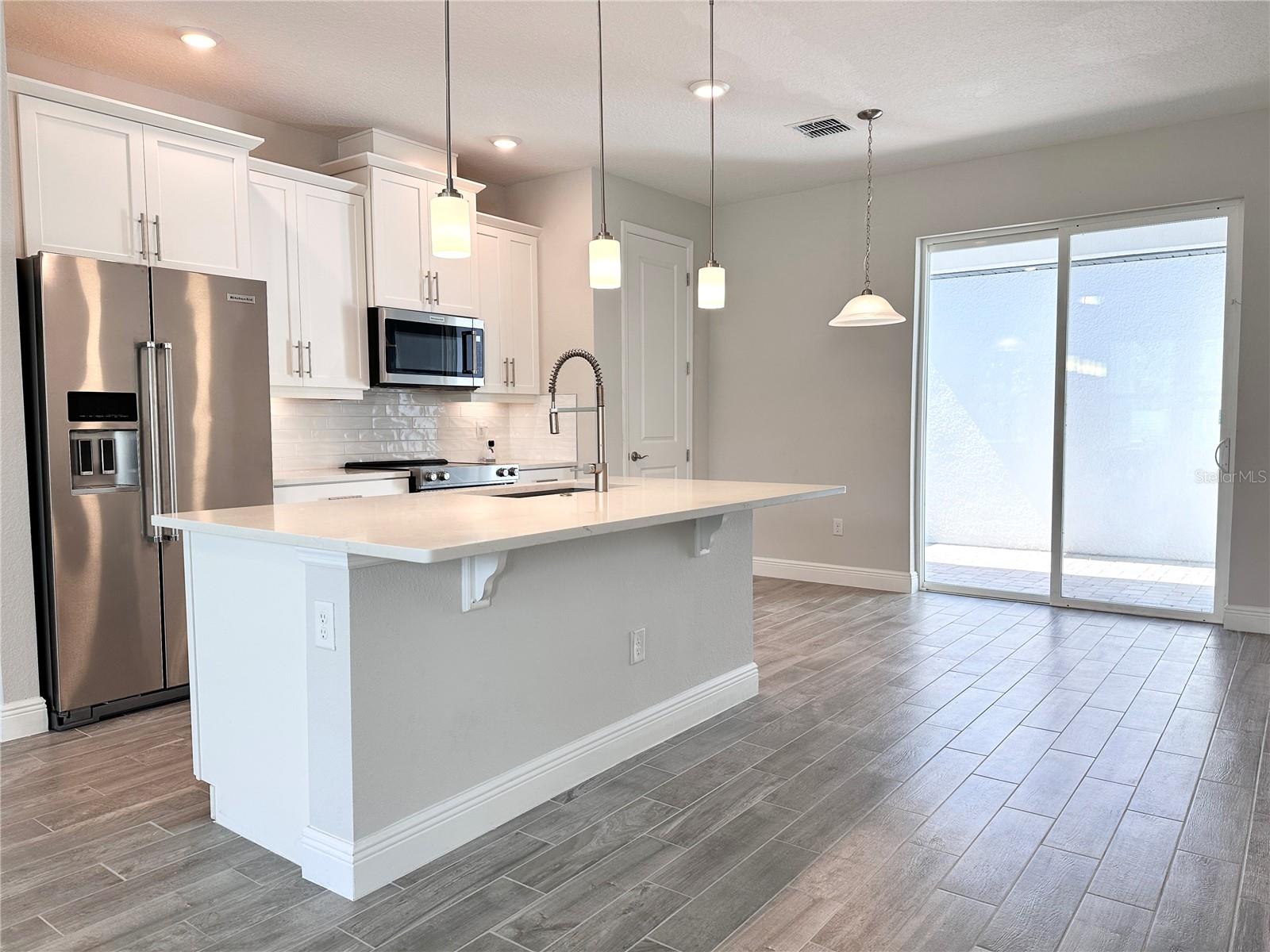 7121 CARRICKBEND LANE