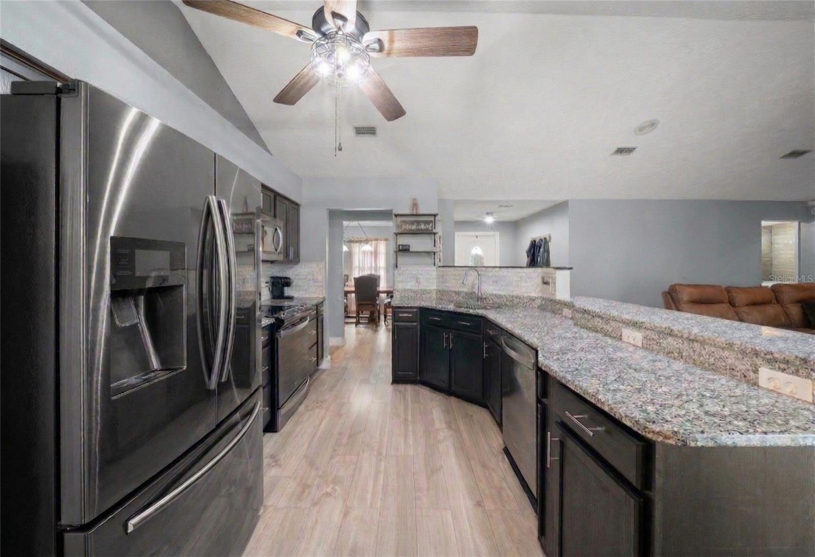 EDGEWATER ESTATE - Residential