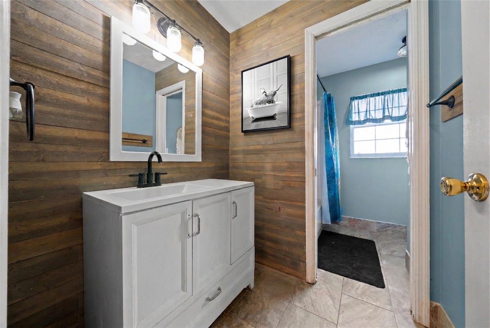 EDGEWATER ESTATE - Residential