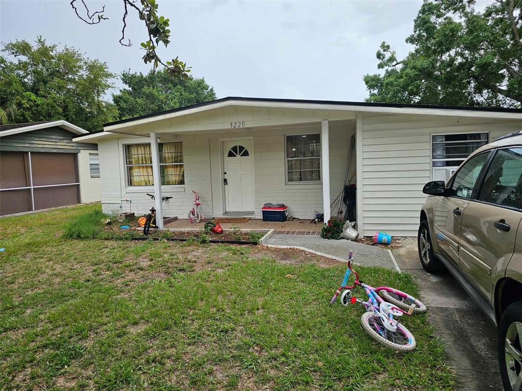 Photo of 3220 Avenue J NW, Winter Haven, FL 33881 (MLS # TB8395332)