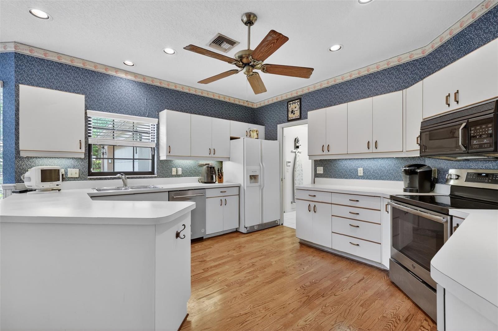 MOUNT DORA HIGH POINT AT LAKE DORA - Residential