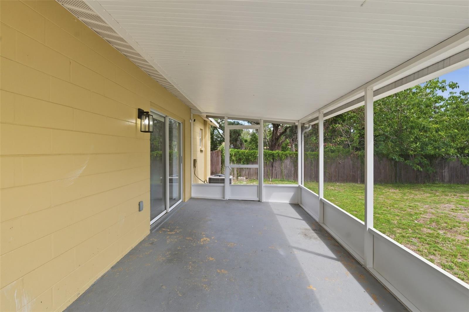 TAMPA OVERLOOK - Residential