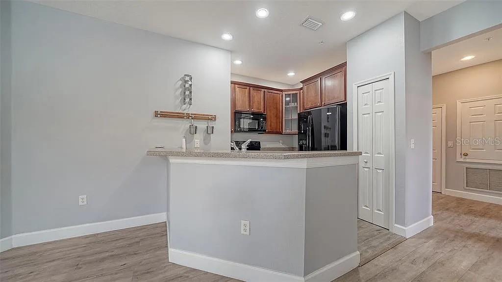 STONEHAVEN PH 4, 5, 6, 7 & 25 - Residential Lease