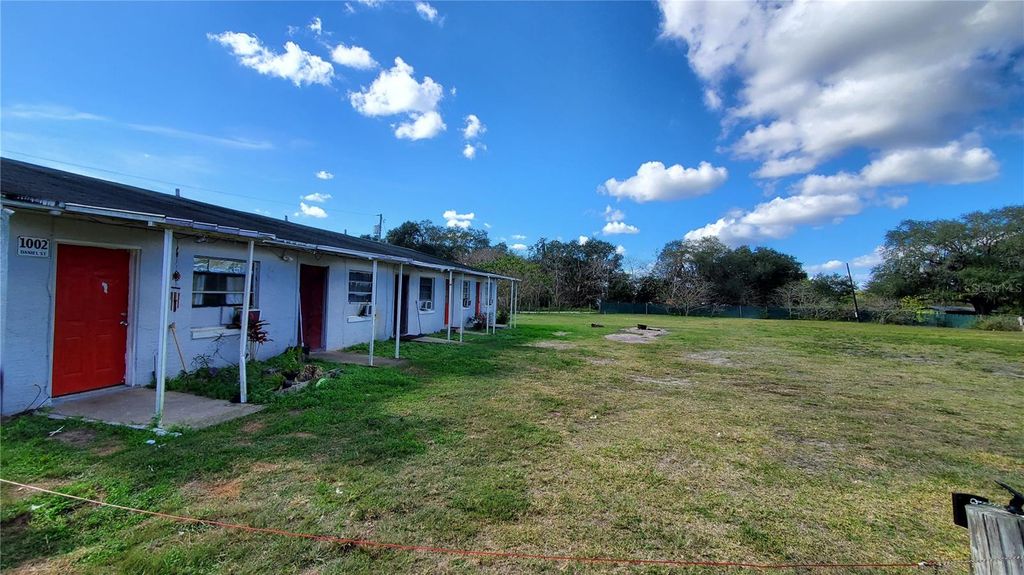 Photo of 1002 Daniels Street, Dundee, FL 33838 (MLS # O6396460)