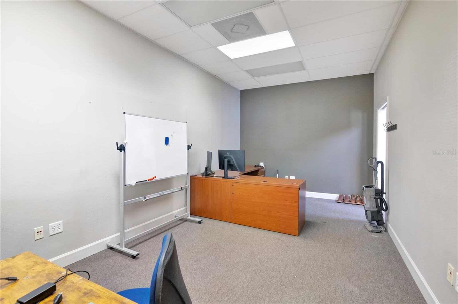 404 W ORANGE BLOSSOM TRAIL