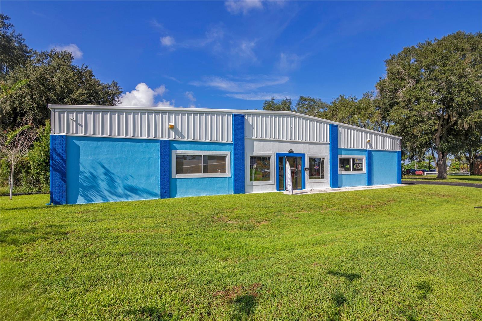404 W ORANGE BLOSSOM TRAIL