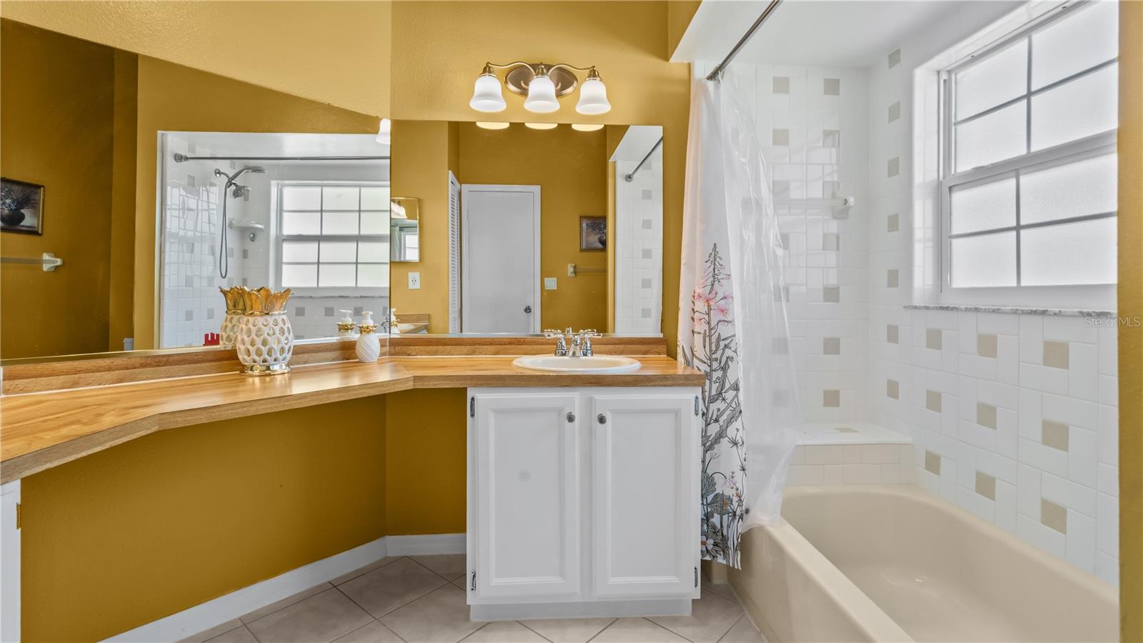 PINERIDGE ESTATES UNIT 3 - Residential